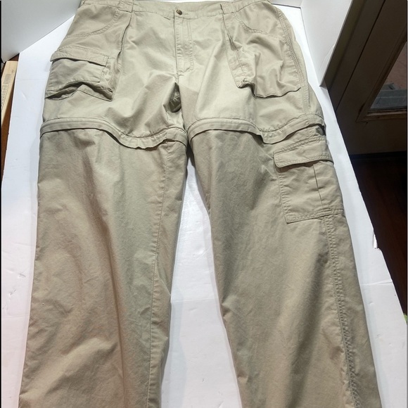 Woolrich Utility Cargo Hiking Pants and Shorts Khaki Waist 40 Inseam 32 READ - Picture 1 of 9